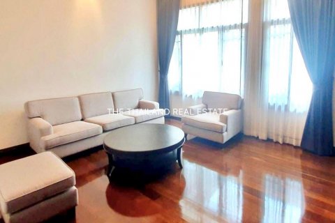 บ้านในยานนาวา, กรุงเทพฯ, ประเทศไทย 4 ห้องนอน № 123905