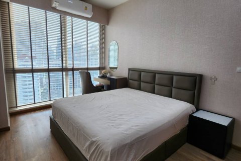 Condominio de 2 dormitorios en Khlong Toei, Bangkok, Tailandia № 123907 - foto 6