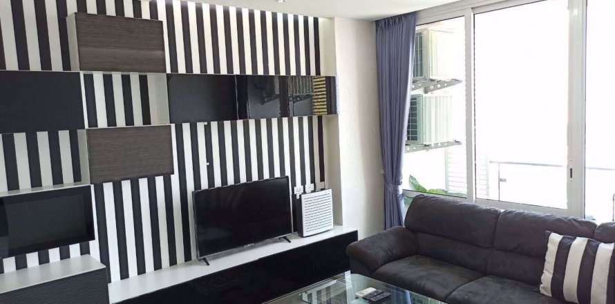 Condominio de 2 dormitorios en Huai Khwang, Bangkok, Tailandia № 76041