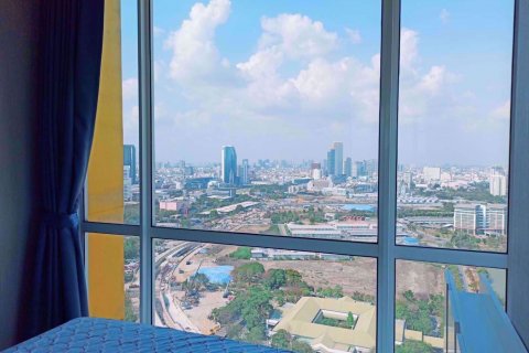 Condominio de 2 dormitorios en Huai Khwang, Bangkok, Tailandia № 76041 - foto 8