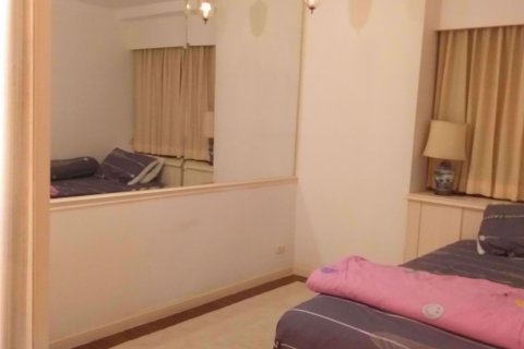 Condominio de 2 dormitorios en Watthana, Bangkok, Tailandia № 76040 - foto 4