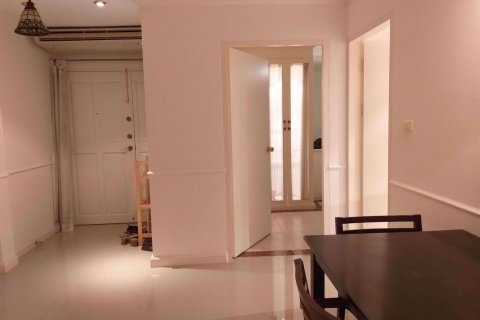 Condominio de 2 dormitorios en Watthana, Bangkok, Tailandia № 76040 - foto 8