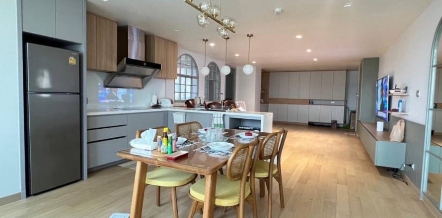 Condominio de 2 dormitorios en Bangkok, Tailandia № 132783