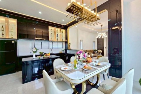 Casa de 3 dormitorios en Pattaya, Tailandia № 132780 - foto 6