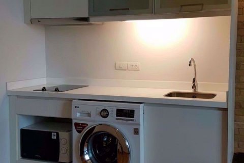 Condominio de 1 dormitorio en Watthana, Bangkok, Tailandia № 76511 - foto 4