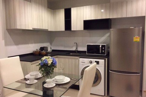 Condominio de 1 dormitorio en Watthana, Bangkok, Tailandia № 76510 - foto 3