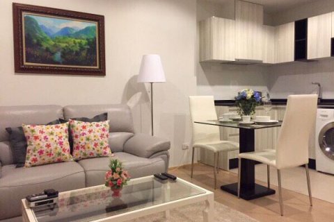 Condominio de 1 dormitorio en Watthana, Bangkok, Tailandia № 76510 - foto 2