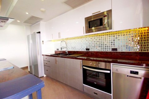Condominio de 2 dormitorios en Pattaya, Tailandia № 83545 - foto 13
