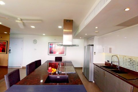Condominio de 2 dormitorios en Pattaya, Tailandia № 83545 - foto 11