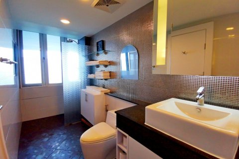 Condominio de 2 dormitorios en Pattaya, Tailandia № 83545 - foto 28
