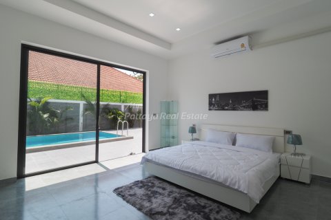 Casa de 6 dormitorios en Bang Lamung, Tailandia № 85373 - foto 5