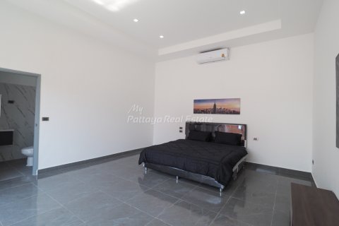 Casa de 6 dormitorios en Bang Lamung, Tailandia № 85373 - foto 18