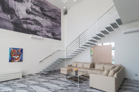 Casa de 6 dormitorios en Bang Lamung, Tailandia № 85373 - foto 2