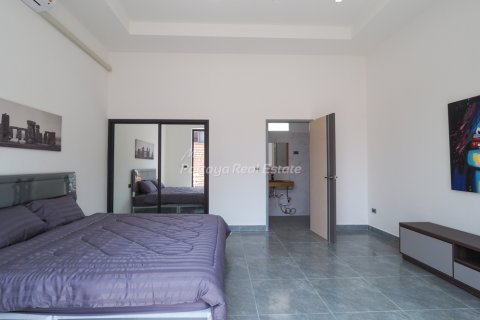 Casa de 6 dormitorios en Bang Lamung, Tailandia № 85373 - foto 16