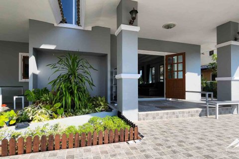 Casa de 4 dormitorios en Chiang Mai, Tailandia № 122830 - foto 9