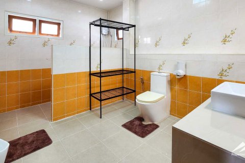 Casa de 4 dormitorios en Chiang Mai, Tailandia № 122830 - foto 30