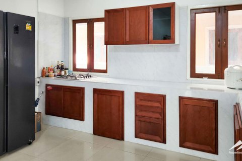 Casa de 4 dormitorios en Chiang Mai, Tailandia № 122830 - foto 15