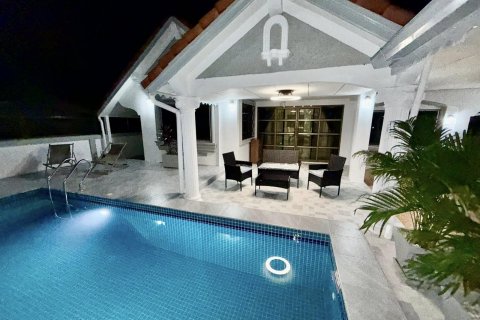 Maison à Pattaya, Thaïlande 4 chambres № 122904