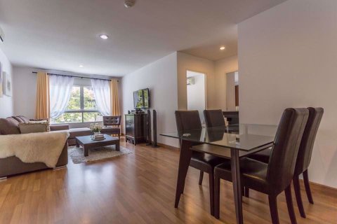 Condominio de 2 dormitorios en Khlong Toei, Bangkok, Tailandia № 76805 - foto 4