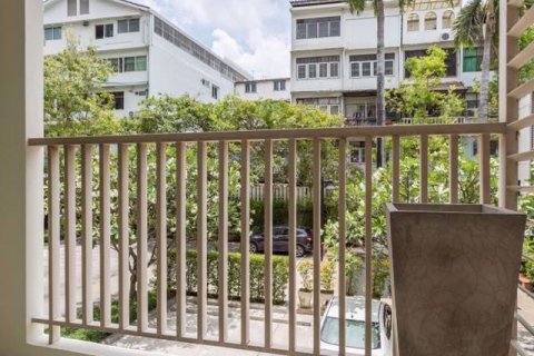 Condominio de 2 dormitorios en Khlong Toei, Bangkok, Tailandia № 76805 - foto 26