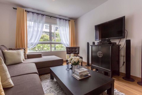 Condominio de 2 dormitorios en Khlong Toei, Bangkok, Tailandia № 76805 - foto 8