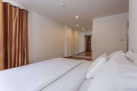 Condominio de 2 dormitorios en Khlong Toei, Bangkok, Tailandia № 76805 - foto 21