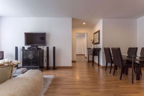 Condominio de 2 dormitorios en Khlong Toei, Bangkok, Tailandia № 76805 - foto 9