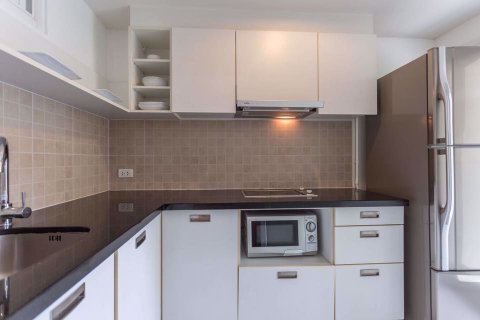 Condominio de 2 dormitorios en Khlong Toei, Bangkok, Tailandia № 76805 - foto 15