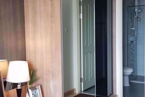 Condominio de 2 dormitorios en Thonburi, Bangkok, Tailandia № 76803 - foto 11
