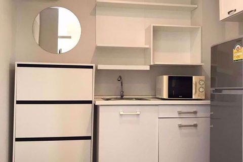 Condominio de 1 dormitorio en Phaya Thai, Bangkok, Tailandia № 76806 - foto 2
