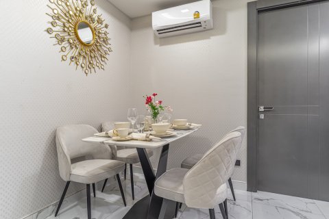 Apartamento de 2 dormitorios en Pattaya, Tailandia № 101502 - foto 7
