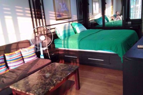 Studio dans le Condo à Watthana, Bangkok, Thaïlande  № 76989