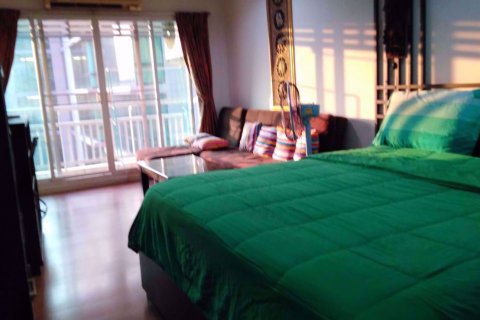 Estudio en el condominio en Watthana, Bangkok, Tailandia № 76989 - foto 3