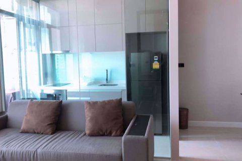 Condominio de 1 dormitorio en Khlong Toei, Bangkok, Tailandia № 76991 - foto 3