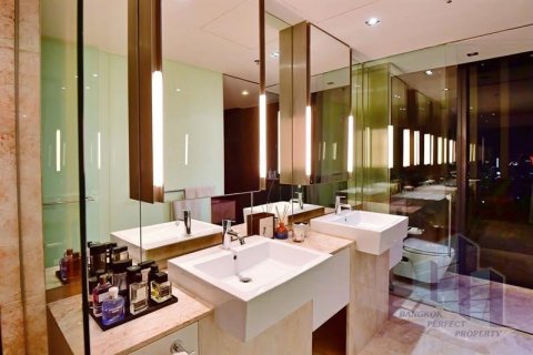 คอนโดมิเนียมในสาทร, กรุงเทพฯ, ประเทศไทย, 2 ห้องนอน № 132242 - รูปถ่าย 9