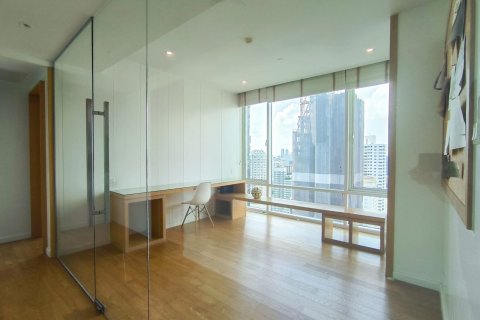 Condominio de 5 dormitorios en Watthana, Bangkok, Tailandia № 132245 - foto 11