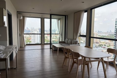 Condominio de 3 dormitorios en Sathon, Bangkok, Tailandia № 132243