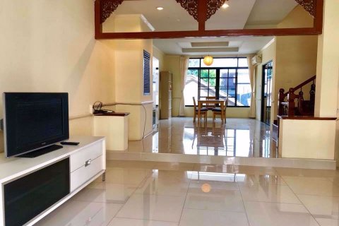 Casa de 3 dormitorios en Watthana, Bangkok, Tailandia № 76113 - foto 2
