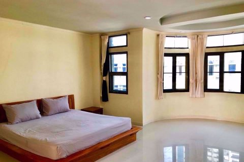 Casa de 3 dormitorios en Watthana, Bangkok, Tailandia № 76113 - foto 9