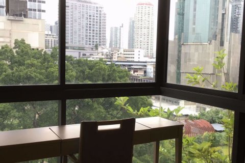 Condominio de 1 dormitorio en Khlong Toei, Bangkok, Tailandia № 76109 - foto 3