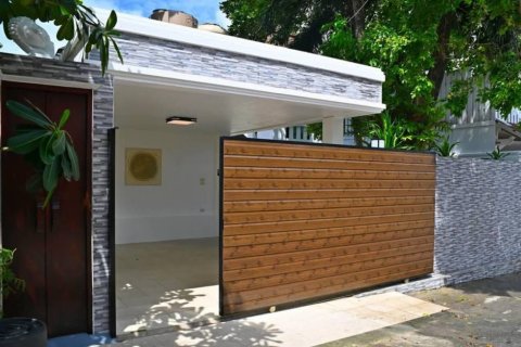Chalet de 2 dormitorios en Phuket, Tailandia № 125906 - foto 8
