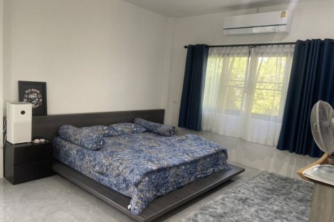 Casa de 3 dormitorios en Surat Thani, Tailandia № 125909 - foto 9