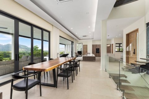 Chalet de 4 dormitorios en Phuket, Tailandia № 125907 - foto 7