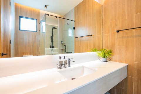 Chalet de 4 dormitorios en Bang Tao, Tailandia № 74272 - foto 7