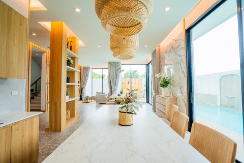 Chalet de 4 dormitorios en Bang Tao, Tailandia № 74272 - foto 8