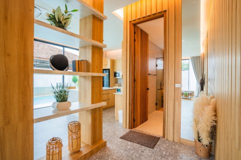 Chalet de 4 dormitorios en Bang Tao, Tailandia № 74272 - foto 17