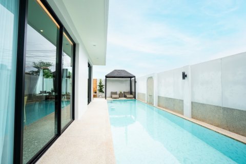 Chalet de 4 dormitorios en Bang Tao, Tailandia № 74272 - foto 11