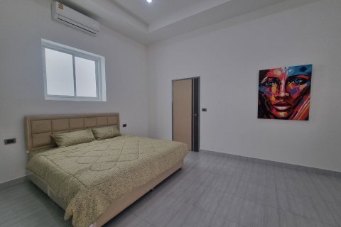 Casa de 6 dormitorios en Pattaya, Tailandia № 99457 - foto 18