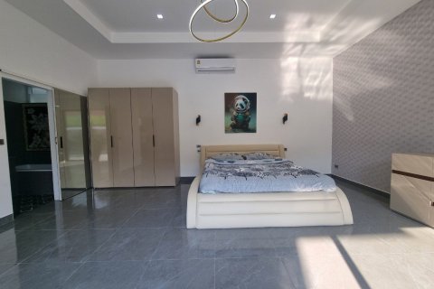 Casa de 6 dormitorios en Pattaya, Tailandia № 99457 - foto 20