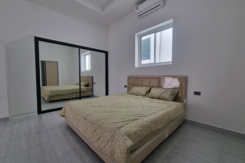 Casa de 6 dormitorios en Pattaya, Tailandia № 99457 - foto 17